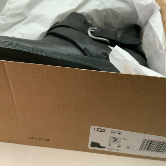 UGG Wylma Black Oiled Leather Moto Booties 1113422 Buckle Western Ankle Boots 7 - Picture 8 of 14